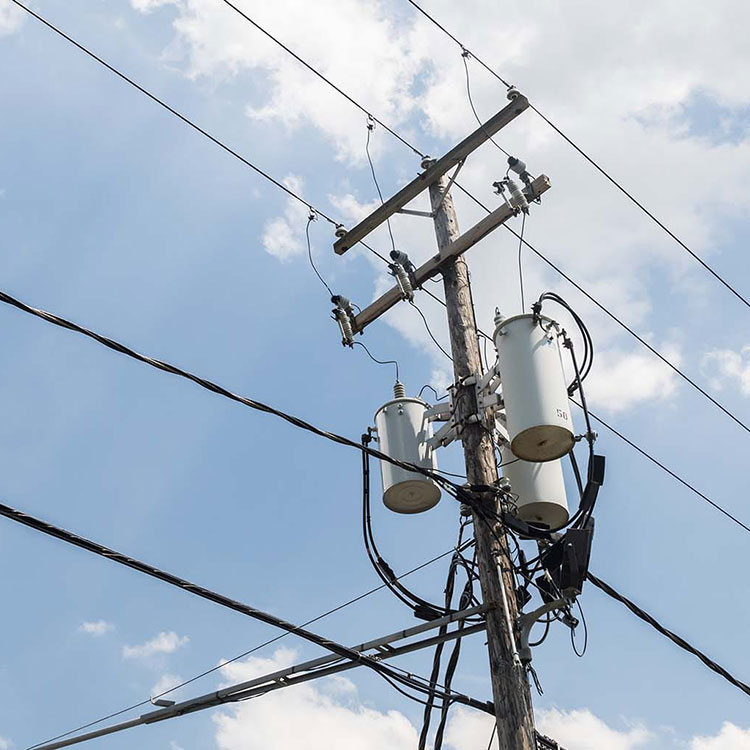 Subestação montada em pólo único de 11 kv